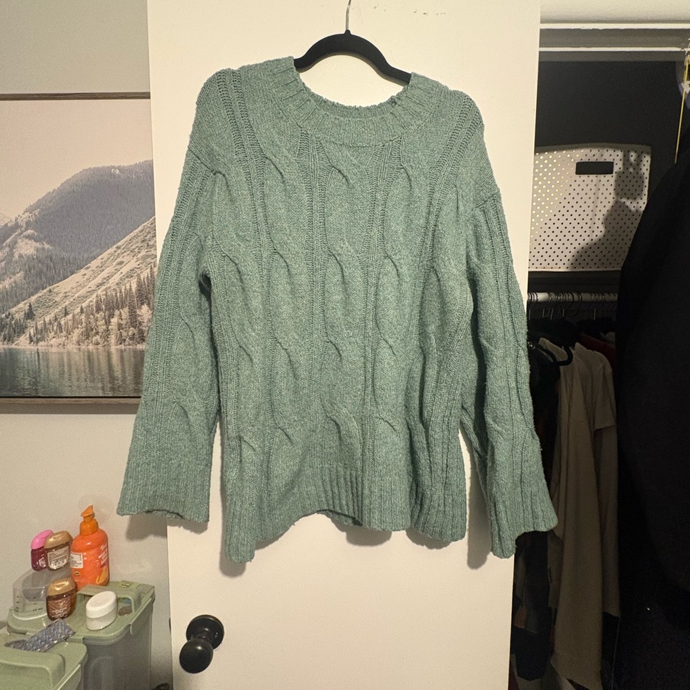 Cozy Cable Knit Sweater - Green